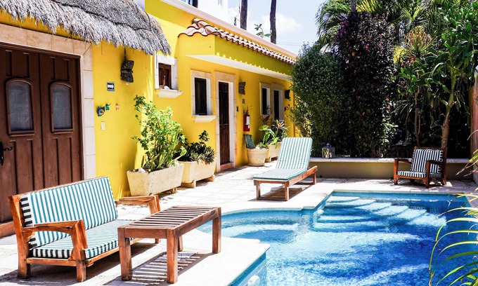 Salinas Apartamento | Suite de un dormitorio, sereno, piscina, jardines, terraza en la azotea con vistas