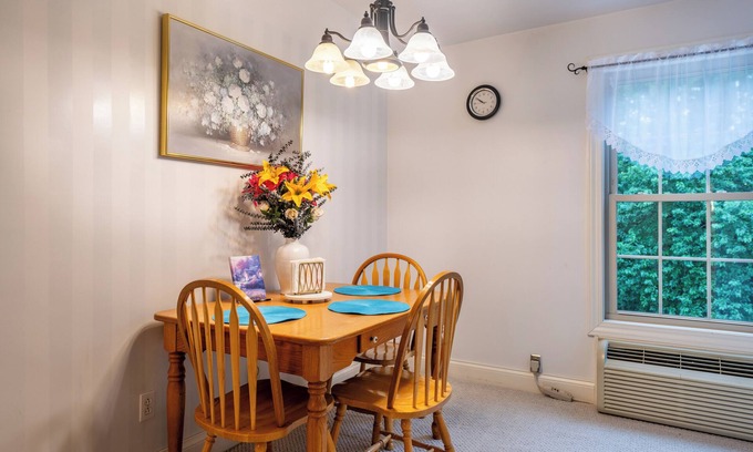 Decatur Apartamento | One bedroom suite. Rural, quiet and private.