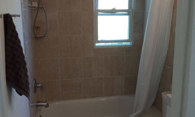 Glover Park Apartamento | One bedroom w/bath, Close to Georgetown and Amer. U. Safe area w/nightlife.