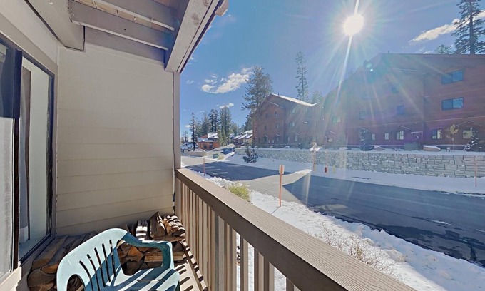 Mammoth Lakes Condominio | One Bedrooms At Snowbird Condos Slopeside - Free Wifi & Assigned Parking!