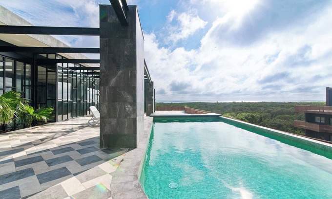 Playa Paraiso Condominio | One block from beach in Hotel Zone-Free Beach Club