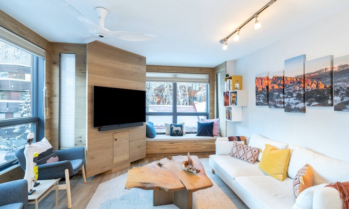 Telluride Condominio | A una cuadra a pie de góndola, guardaesquís abajo, River Trail cerca!