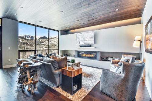 Empire Pass Casa | One Empire #303