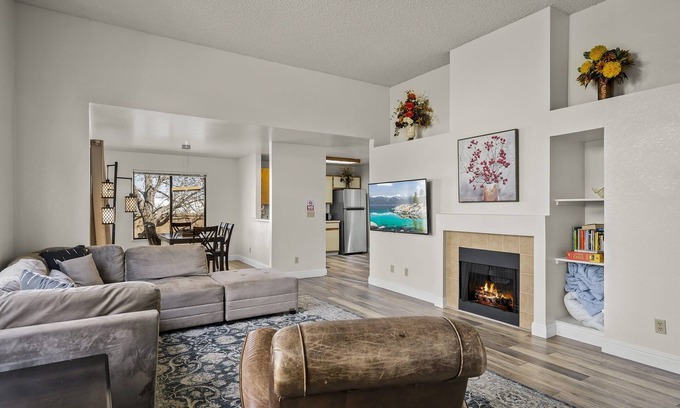 Northwest Reno Casa | One Level Newly Remodeled Home Mins Downtown