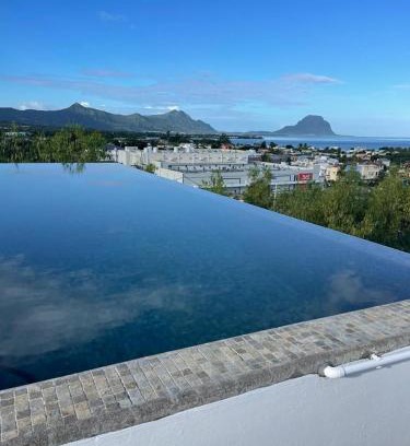 Black River Apartamento | One loft design rooftop pool