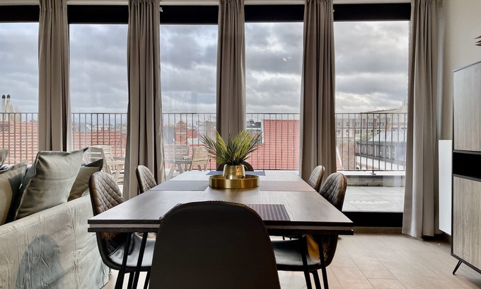 Klein-Antwerpen Apartamento | One Lux Stay near Diamond District