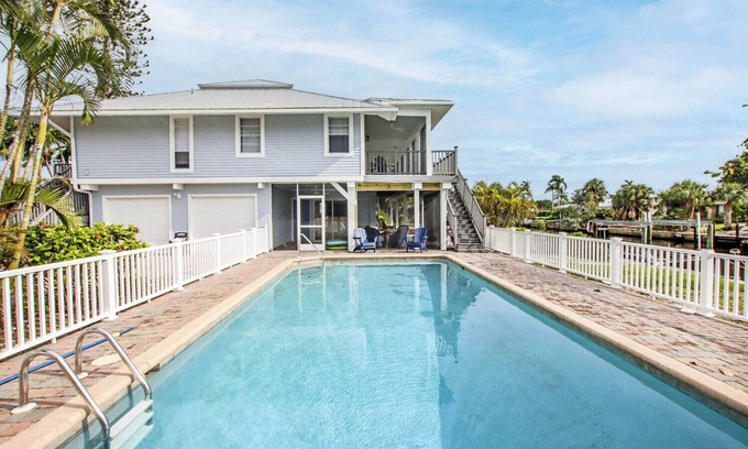 Shell Harbor Casa | One More Day Home - Pool, boat dock and much more
