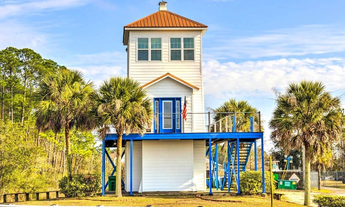 St. Martin Apartamento | One-of-a-Kind Lighthouse Studio w/ Bayou View