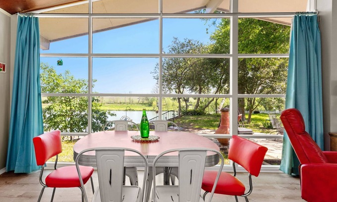 New Braunfels Cabina | One of a Kind Vintage Lakefront Getaway on Lake Dunlap--W/D, fire pit, 4 tvs