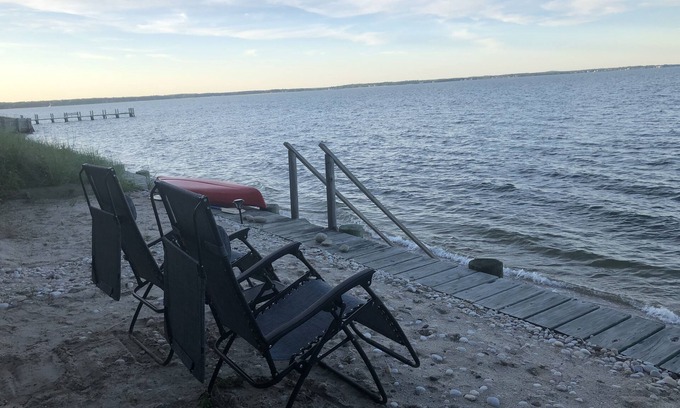 Cutchogue Casa | one of the best beaches on the North Fork; completely private