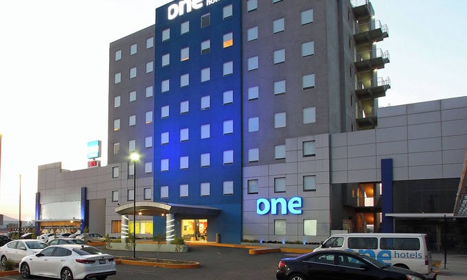Querétaro Hotel | One Querétaro Aeropuerto Hotel