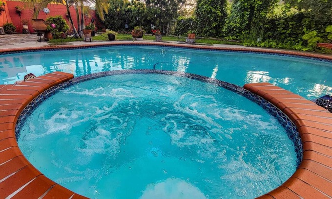 Chula Vista Casa | One story home w/ large yard and everything you need in a home away from home.