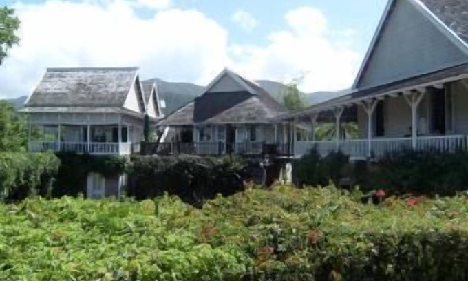 Trenchtown Cabaña | *** ALQUILER DE UNA SEMANA GRATIS *** Blue Mountain Lofts desde $ 50 / Noche