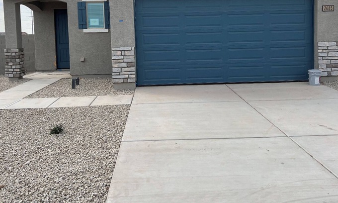 Casa Grande Casa | One year old single family home in Mission Royale II in Casa Grande. Near Lucid