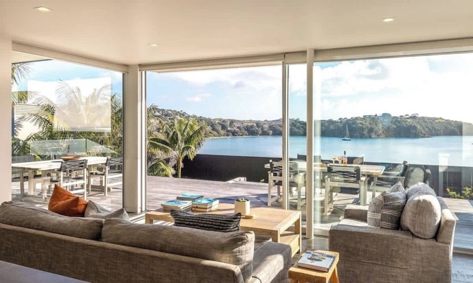 Oneroa Casa | Oneroa Luxury Waterfront - Stay Waiheke
