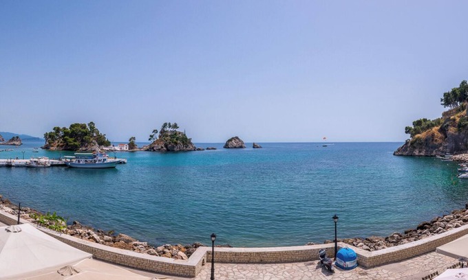 Parga Apartamento | Oniro Luxury Suites in PargaTown. Central residence in the heart of PargaTown!
