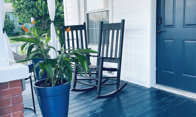 Dunedin Casa | Only 4 bedroom with a view of Main Street located in the Downtown Core District