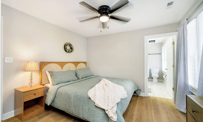 Chatham-Arch Casa | Only 5 minutes to Downtown!