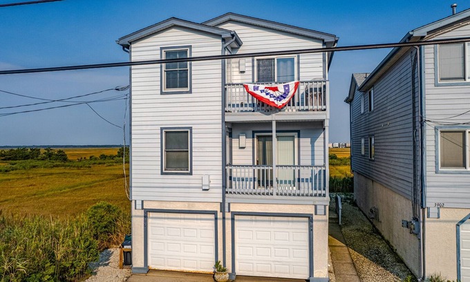 South End Casa | Only a Select Few have these panoramic views of the wetlands!