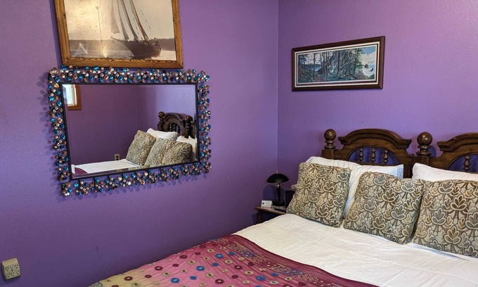 Nordland Cabina | Only feet from the bay and private beach, Romantic Room with Queen bed.