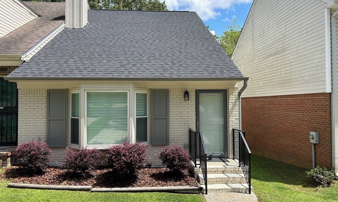 Crestline Heights Casa | Only the Best! 2 Bedroom 2 Full Bath Complete Remodel. High End Finishes!