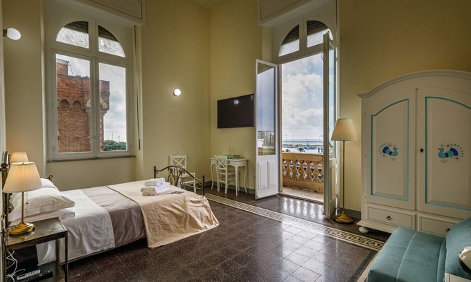 Cagliari Apartamento | Onlyrooms IV - Sea View & Free Parking