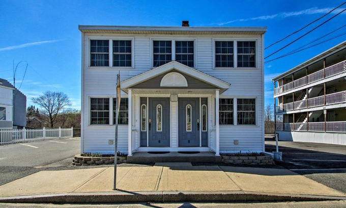 Old Orchard Beach Apartamento | OOB Apt - 1 Block to Bay, Half-Mile to Pier!