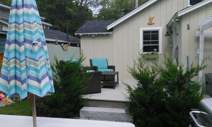 Old Orchard Beach Casa | OOBeach House 5 minutos a pie del muelle - Hermoso patio trasero con bañera de hidromasaje