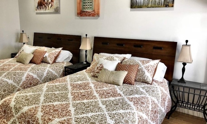 Westcliffe Casa | Todo recientemente renovado Ravens 'Roost- Spaceous, en la ciudad, maravillosa sala de estar abierta