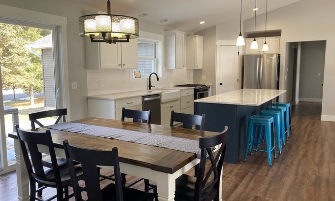 Acme Casa | Open concept new house.