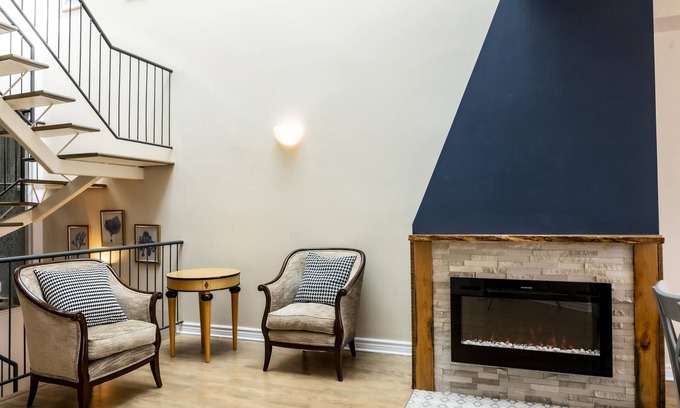 Bois-Franc Casa | Open floorplan with country accents and a modern