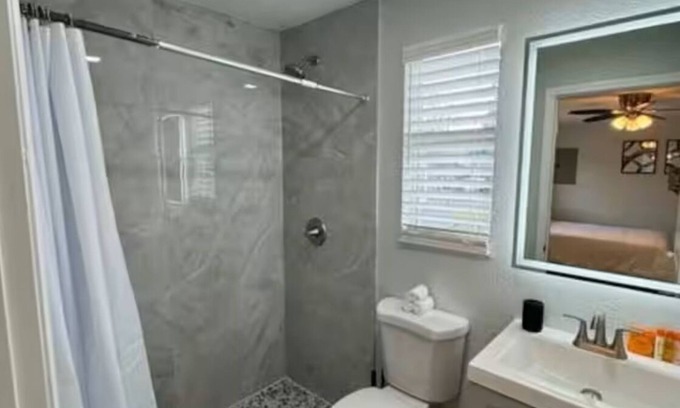 New Port Richey Casa | Open Home Suites - 1 Bedroom 1 Bath