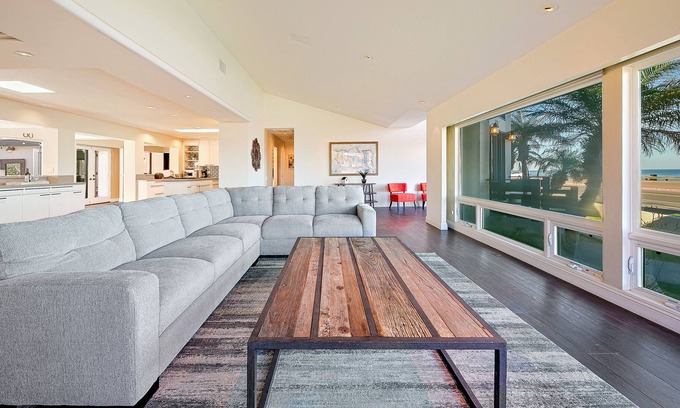 Sunset Cliffs Casa | Open, ocean-view home with central AC, grill, upscale kitchen & large patio