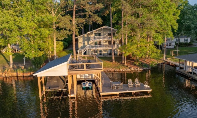 Henrico Casa | Open Views, Water Toys, Game Room, Boat Slip, Flat Lot, & More!