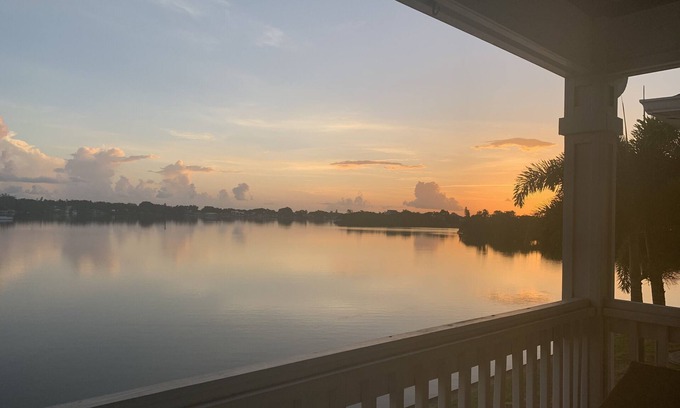 Coquina Key Condominio | Open Water View desde su balcón Big Bayou SE St Petersburg