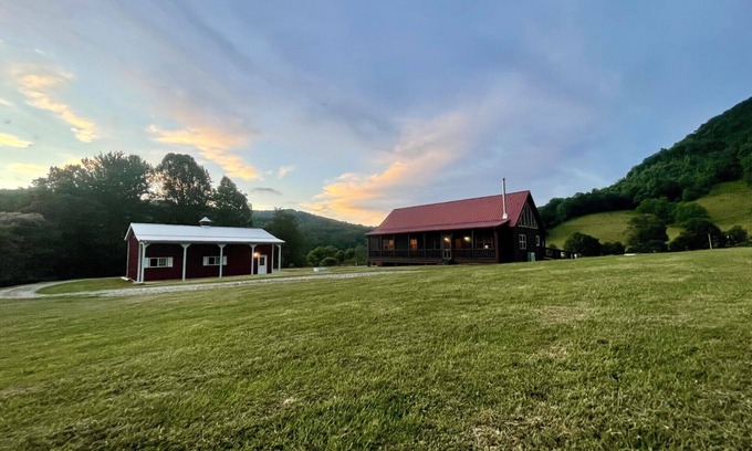 Hot Springs Cabina | Open! WNC Mountain House w/ New Furniture, Hot Tub, Lovely Setting on Sheep Farm