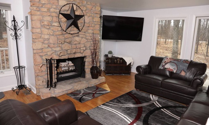 Egg Harbor Cabaña | Open Year-Round. Pristine Cottage Minutes from Egg Harbor.