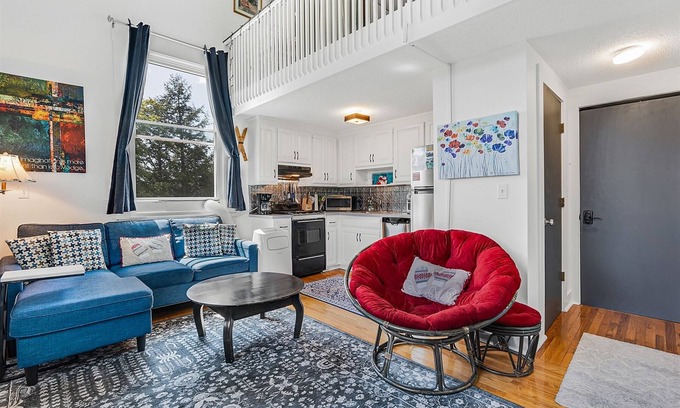 Bethel Casa | Opera House Loft 25 | 1 Bed, 1 Bath