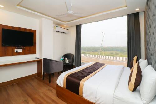 Mahipalpur Extension Hotel | OPO The View, Delhi Airport