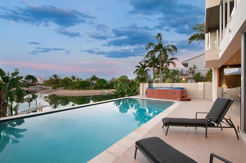 Broadbeach Waters Casa | Opulence on Broadbeach