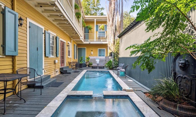 Faubourg Marigny Villa | Opulent Historic Mansion w Heated Pool 5br|6.5ba