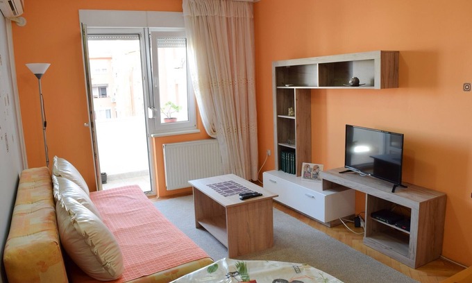 Novi Sad Apartamento | APARTAMENTO NARANJA DETELINARA