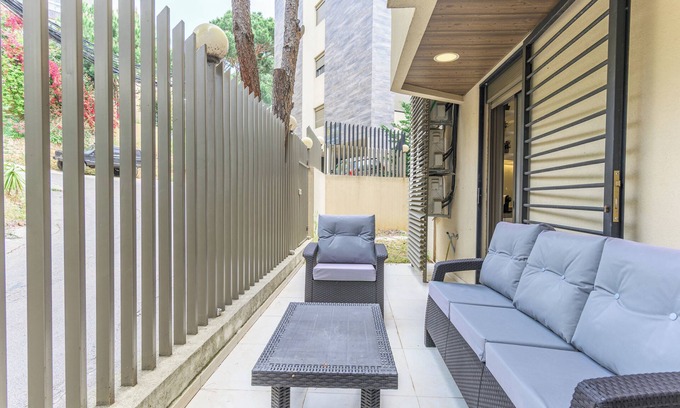 Duhur ash Shuwayr Apartamento | Orano -Chic 2-Bedroom Apt in Bsalim