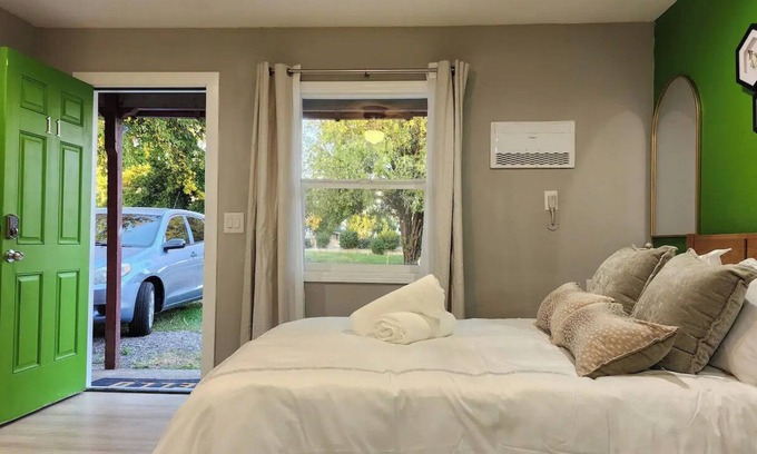 Chico Apartamento | Orchard Oasis, Private Studio, Downtown Chico Unit #11