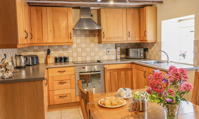 Parwich Cabaña | Orchard View
