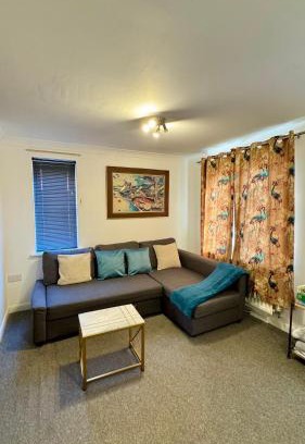 Swindon Casa | Orchid Cotswold Stone house