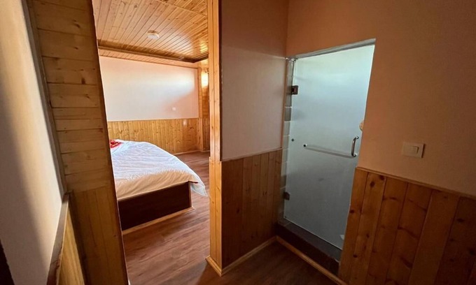 Theog Cabaña | Orchid View Room | w King Sized Bed, Balcony, Food, Parking, Wi-fi