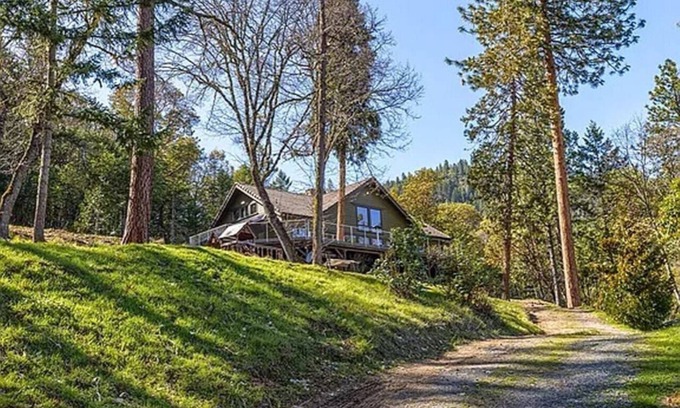Jacksonville Casa | Oregon Mountain Chalet!