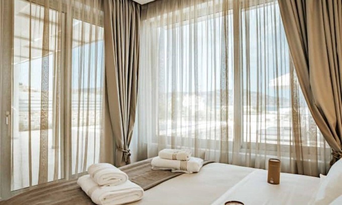 Amoopi Villa | Orelia Luxury Standard Villa 1