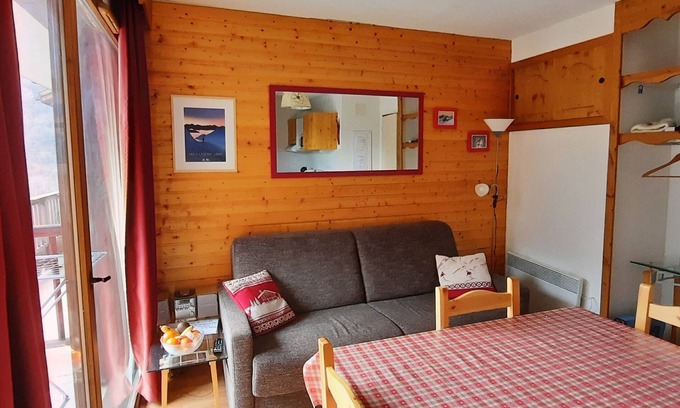 Orelle Casa | Orelle Val thorens: Apartment in Residence sleeps 4 to 5.